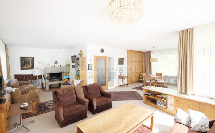 Wohn- Esszimmer mit Kaminecke