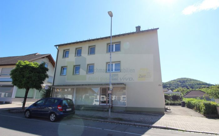 Wohn- und Geschäftshaus