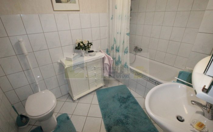 Badezimmer OG Hauptwohnung
