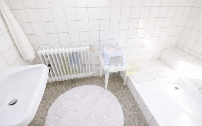 Bad im Dachgeschossch