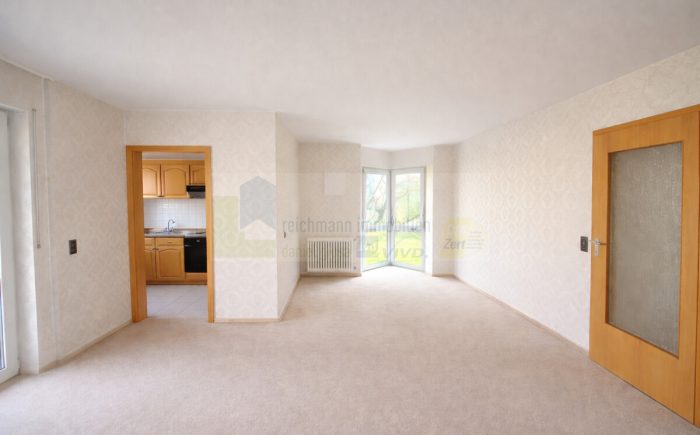 Schöner heller und moderner Essbereich