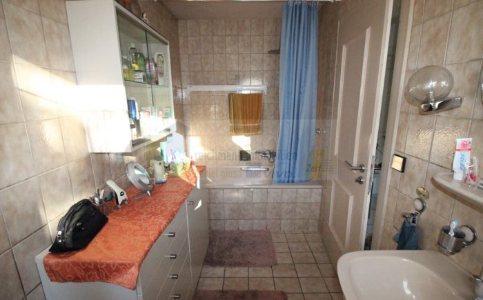 Badezimmer EG