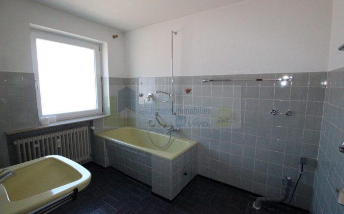 Tageslichtbadezimmer 2.OG